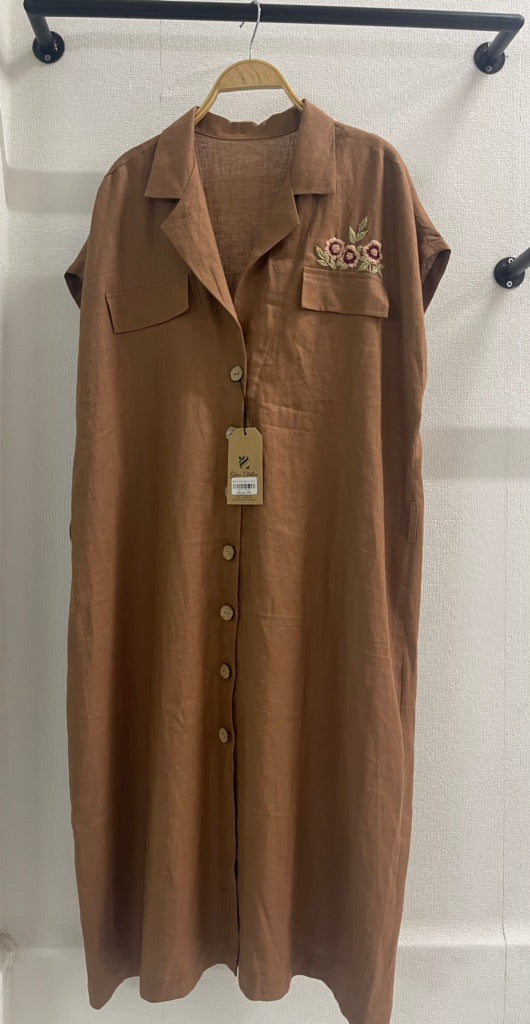 Đầm Linen Tưng Premium - Đầm Cổ Danton Thêu Túi